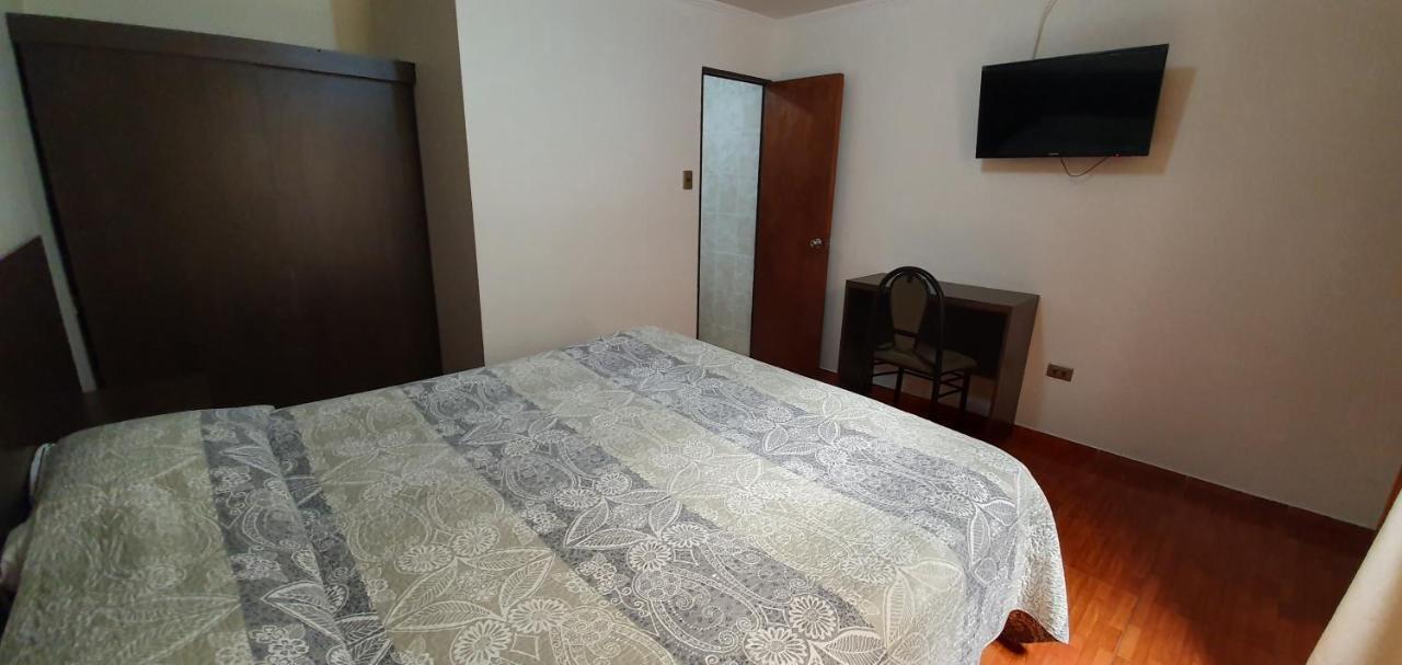 Hostal El Loa Calama Buitenkant foto